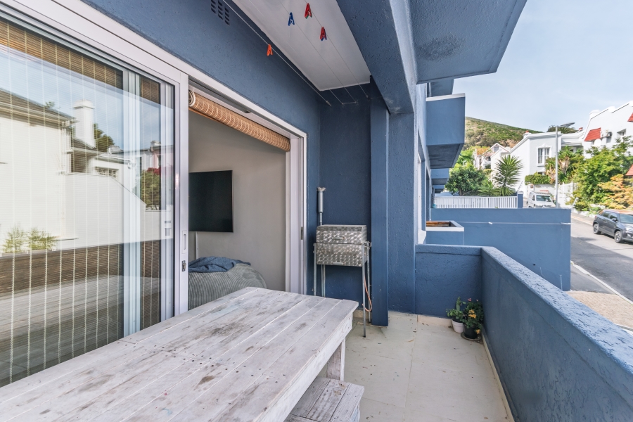 2 Bedroom Property for Sale in Green Point Western Cape